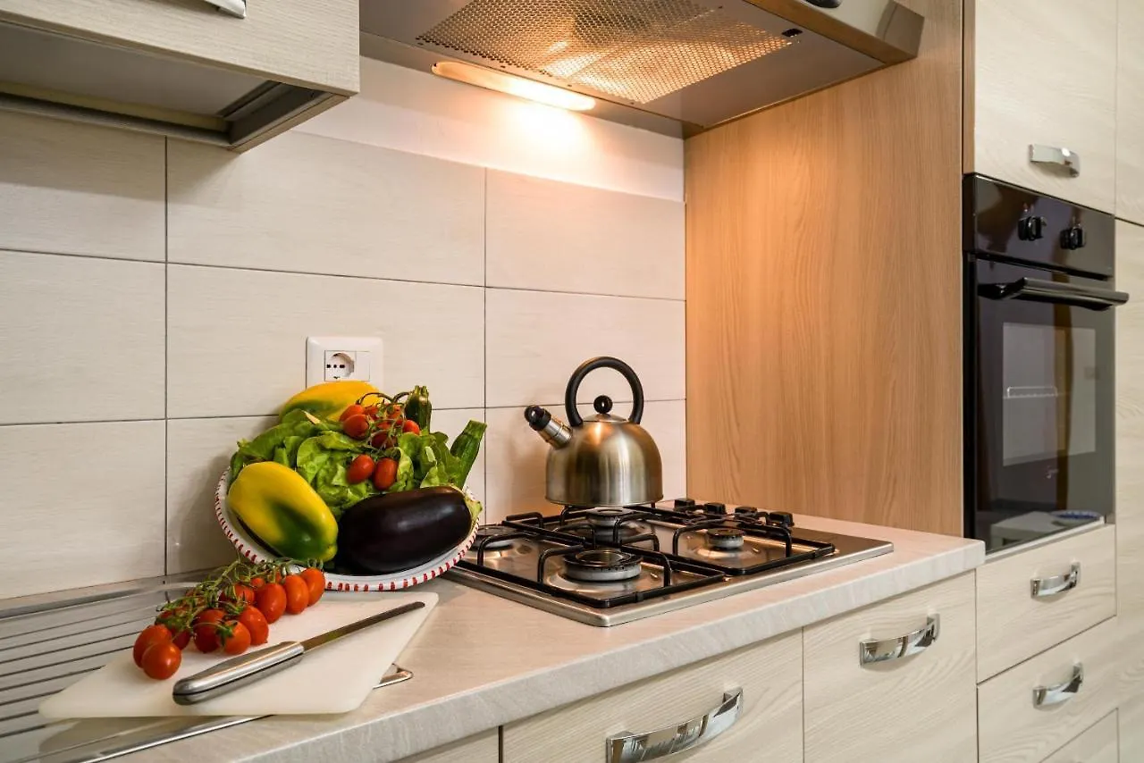 דירות Loft Baia Di לטויאני איטליה