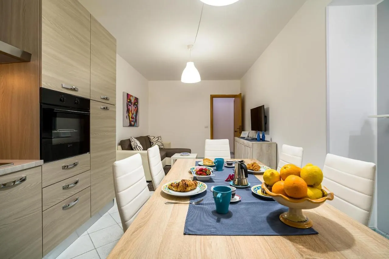 Loft Baia Di Letojanni Apartment