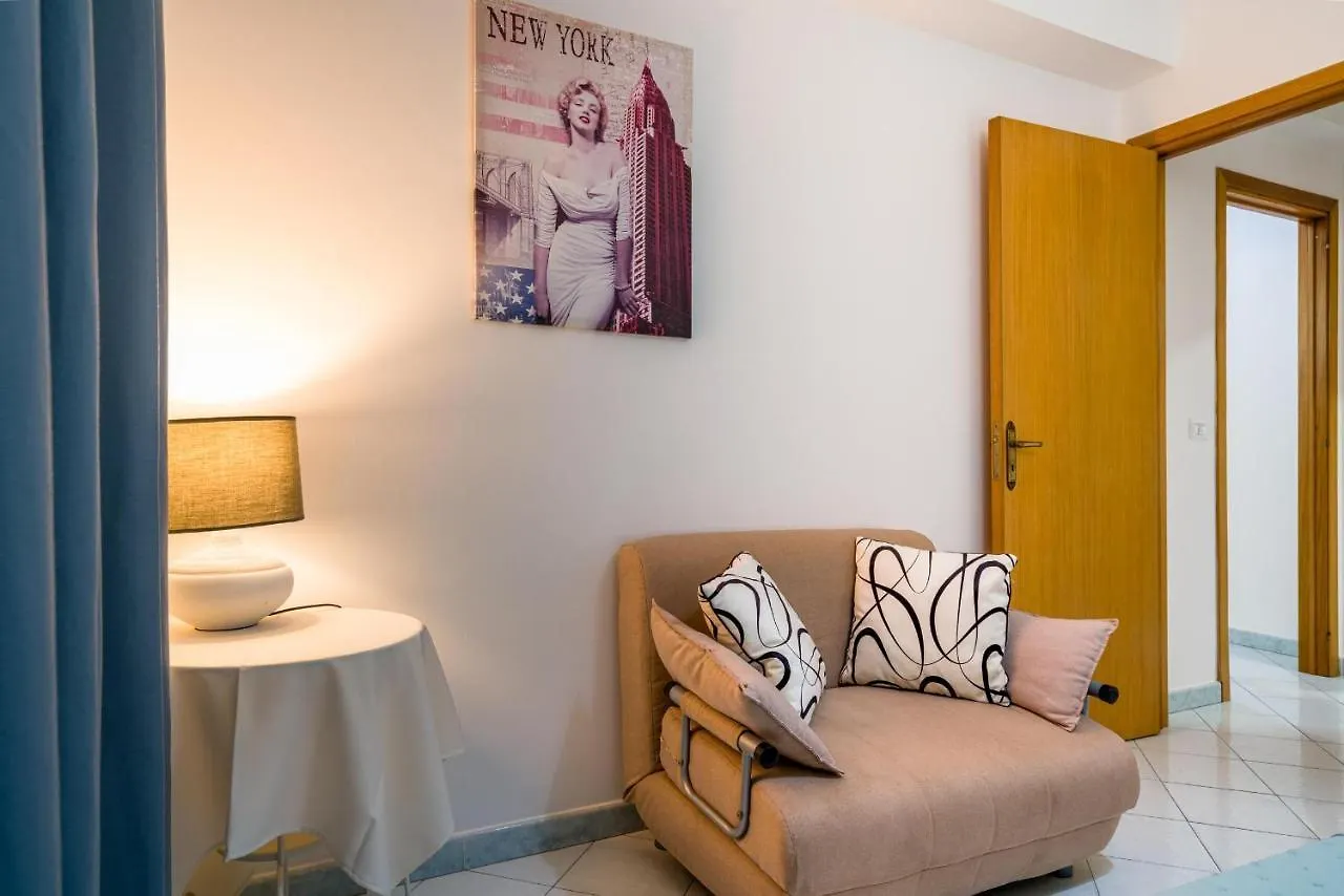 Loft Baia Di Letojanni Apartment Italy