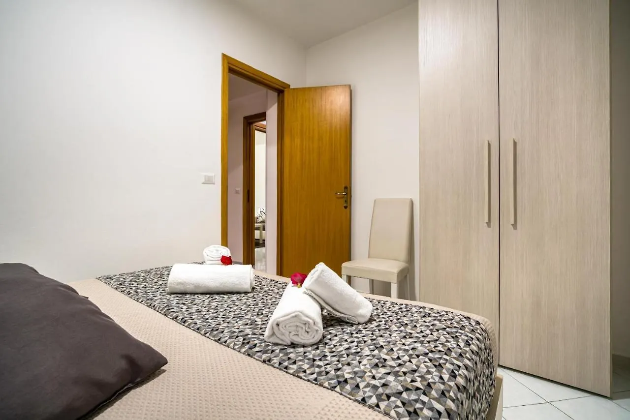 Loft Baia Di Letojanni Apartment 0*,